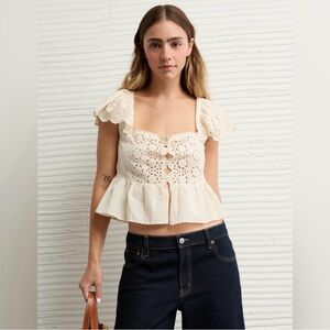 NWOT American Eagle Cap Sleeve Eyelet Lace Blouse Off White Women’s Size Medium